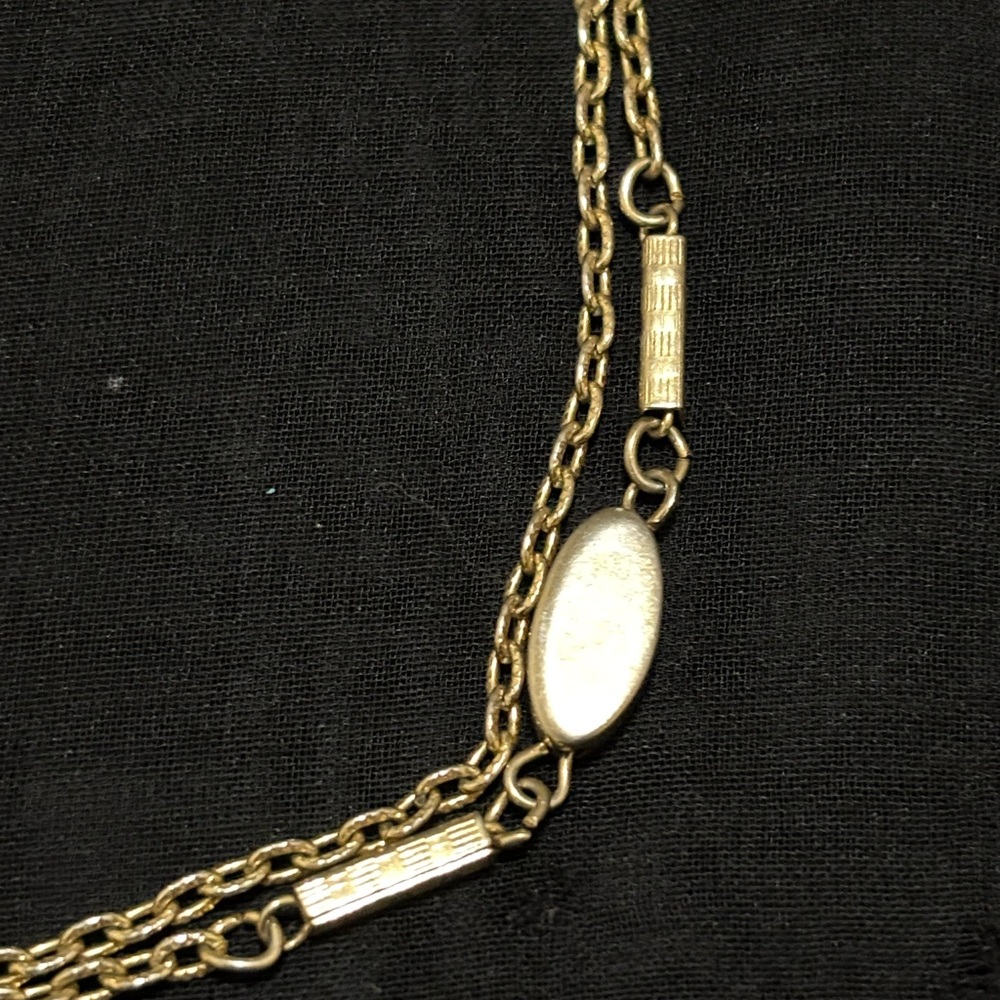 Elegant Gold Chain Necklace - Picture 3 of 6